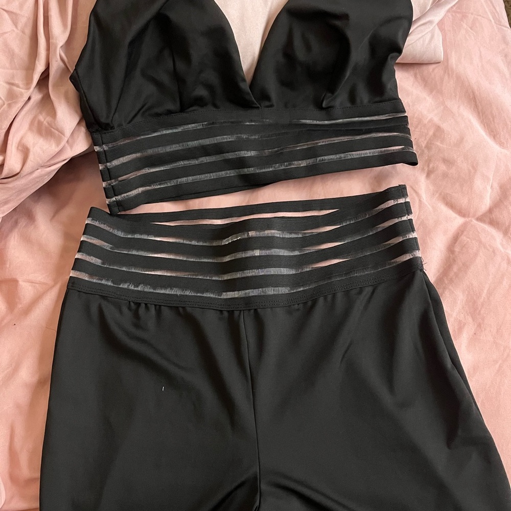 2 piece black set.
